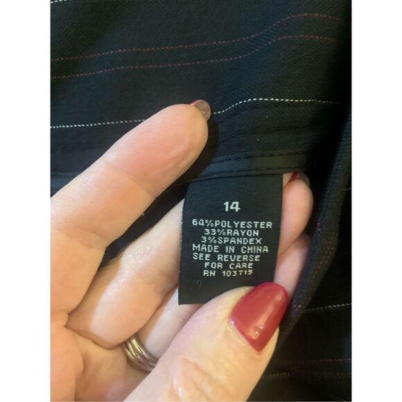 LARRY LEVINE SKIRT OFFICE SIREN STRAIGHT BLACK W/RED AND WHITE PINSTRIPES SZ 14 - Picture 6 of 13